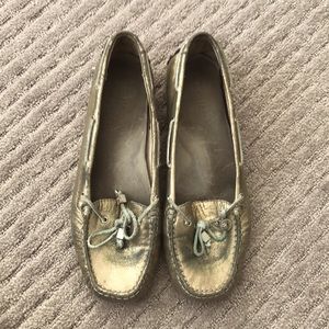 Micheal Kors genuine leather flats